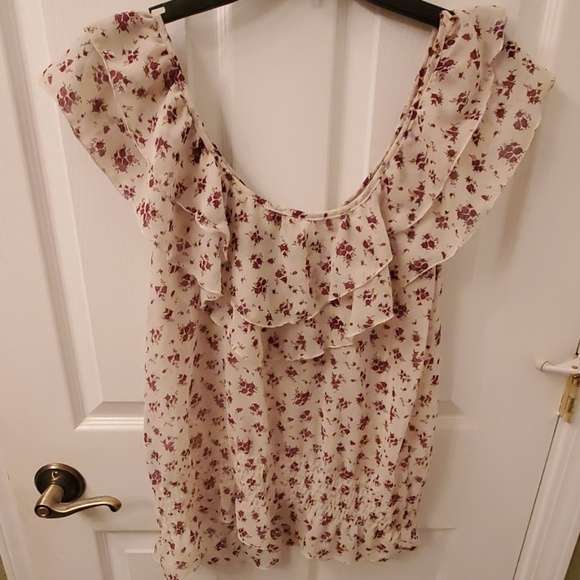 Chiffon Ruffle-Trim top - Picture 2 of 2